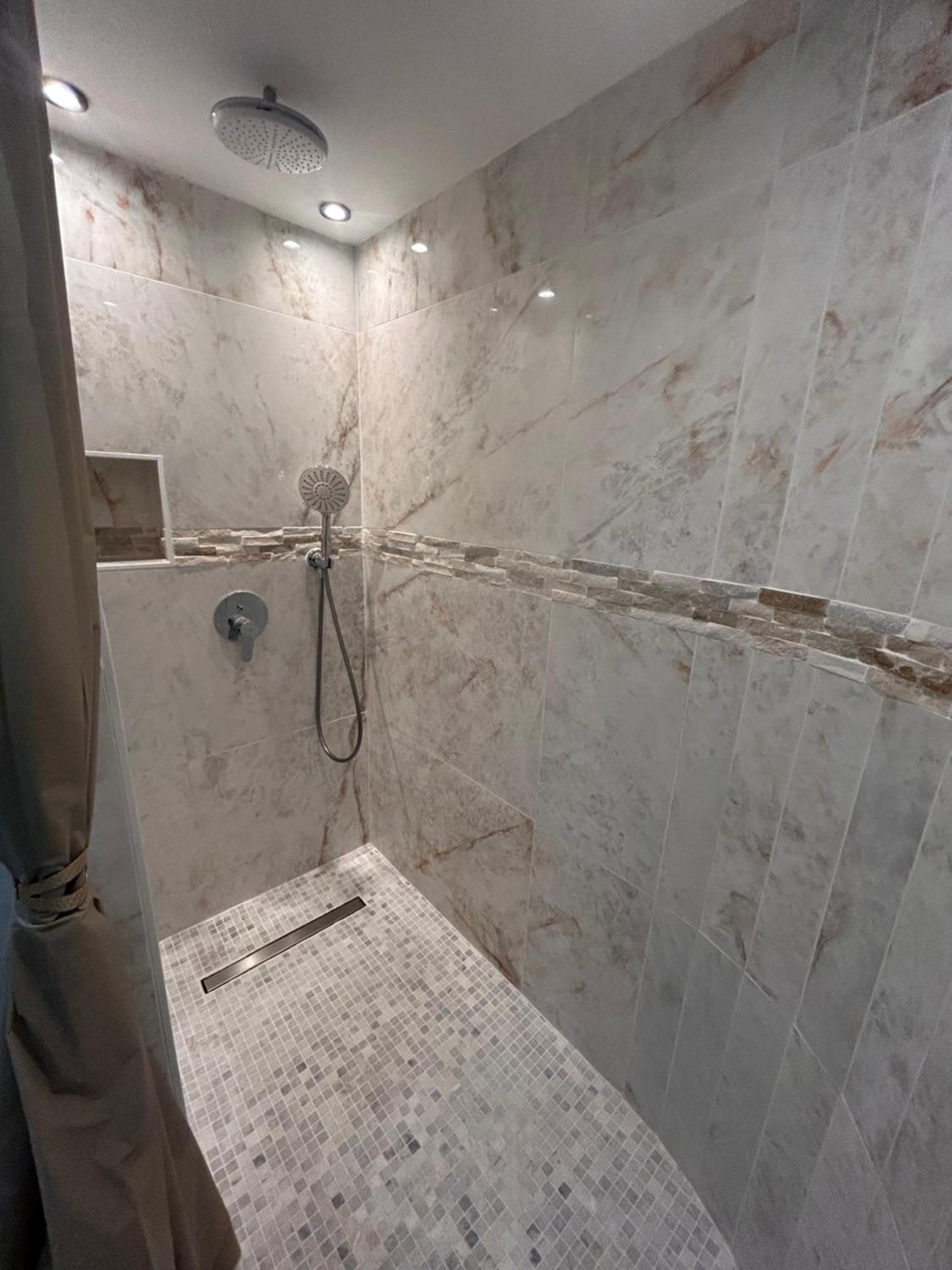 Spa Jacuzzi Moon White Vaudherland Экстерьер фото