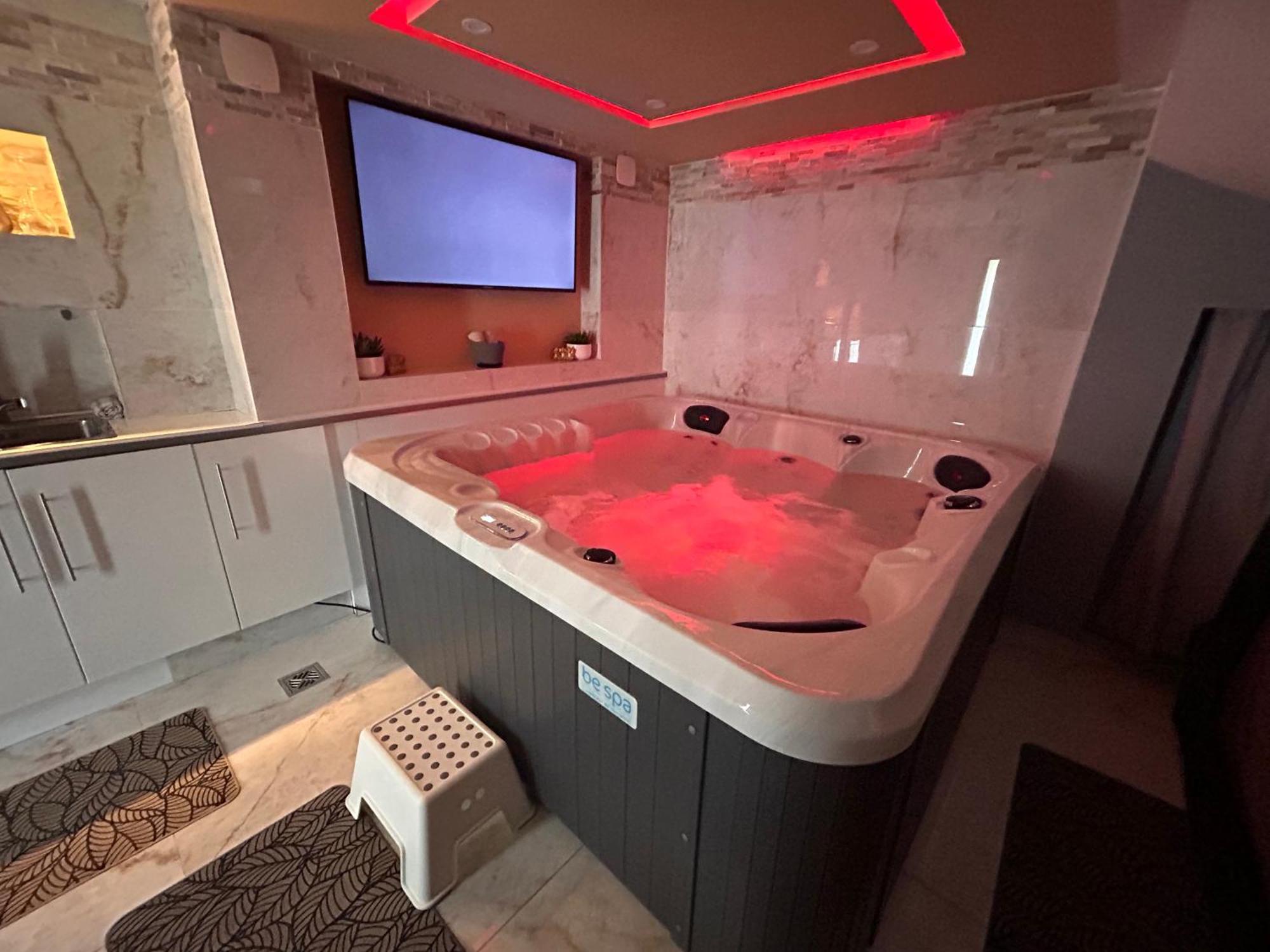Spa Jacuzzi Moon White Vaudherland Экстерьер фото
